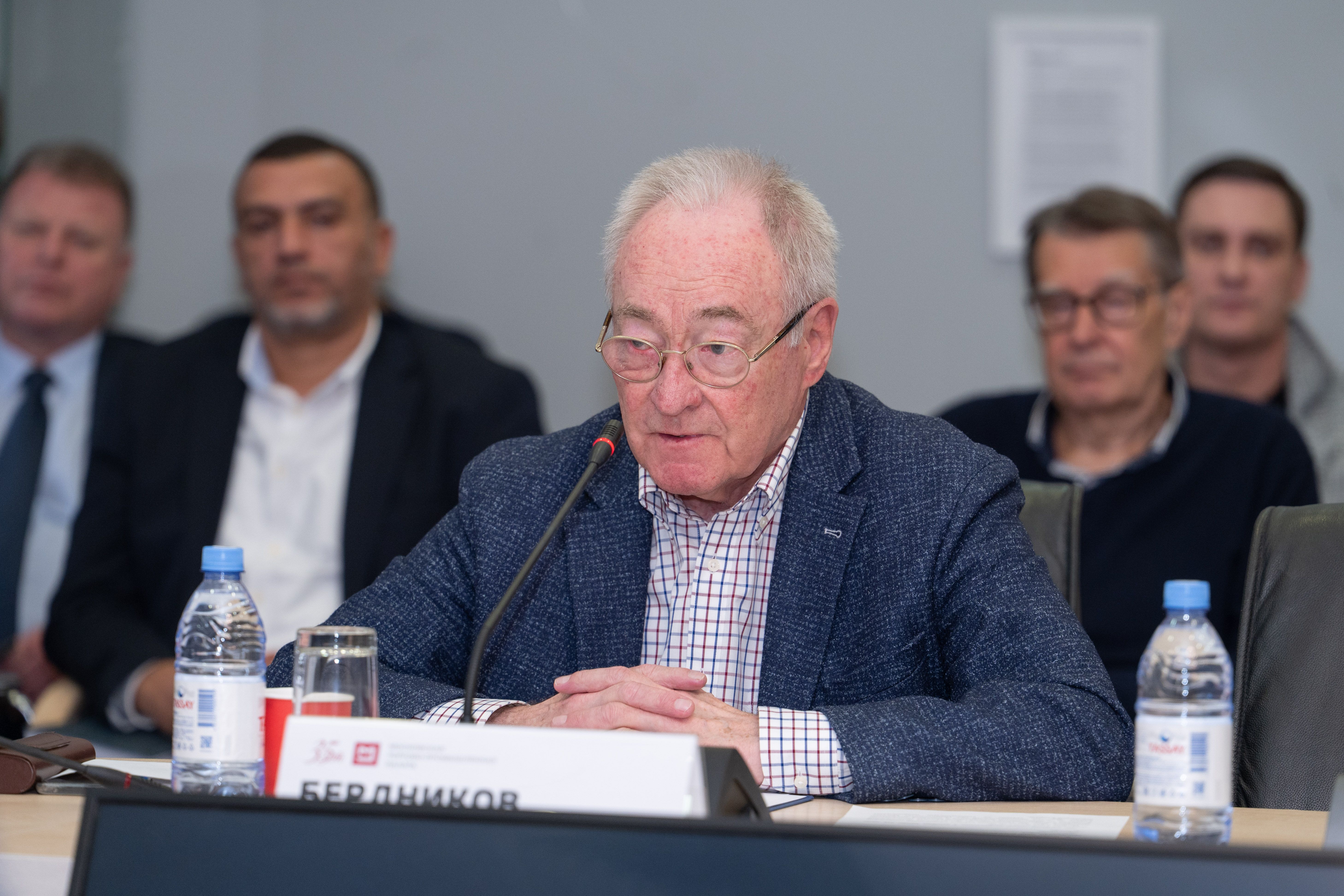 Александр Бердников Александр Бердников, председатель Комиссии по общественной безопасности и народной дипломатии Совета по делам национальностей при Правительстве Москвы