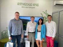 Валентин Макаров во время визита в Алтайский край Визит Валентина Макарова в Алтайский край